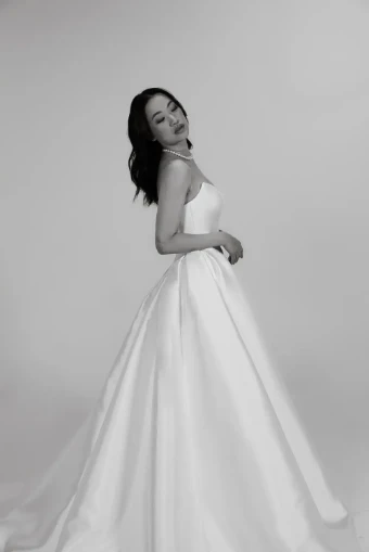 Colby John Eva #1 Ivory thumbnail