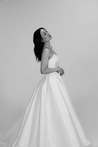 Colby John Eva #3 Ivory thumbnail