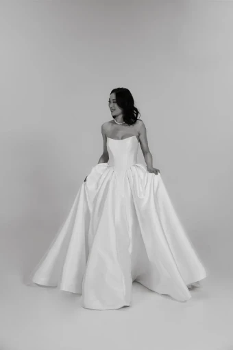 Colby John Eva #0 Ivory thumbnail